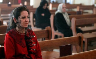 "Nous allons peut-être marcher dans les pas de nos frères juifs" et partir. Après dix ans d'attaques contre les chrétiens d'Irak, le père Pios Cacha craint que les jours de cette communauté ancestrale ne soient comptés dans le pays.