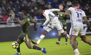 Après s'être vu refuser un but par le VAR, Bertrand Traoré a finalement ramené les siens à égalité (1-1).