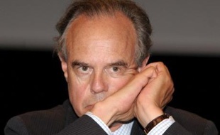 Frédéric Mitterrand, qui doit prendre lundi la direction de la Villa Médicis, a déclaré se rendre à Rome "avec enthousiasme", avec l'idée d'"élargir le collège des pensionnaires" et de développer les expositions notamment autour des artistes méditerranéens.