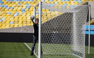 Démonstration de la Goal line technology utilisée pour la première fois par la Fifa lors de la Coupe du monde 2014. A Rio, le 9 juin 2014.
