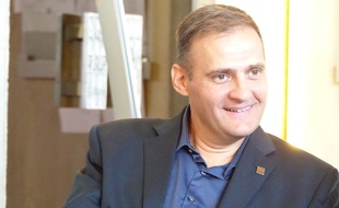 Le 23 septembre 2014, à Lyon. Yvan Benedetti est venu ce mardi au tribunal administrati de Lyon devant lequel son élection en mars dernier au conseil municipal de Venissieux, etait contestee.