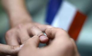 Illustration mariage homosexuel, le 18 septembre 2012 à Paris.
