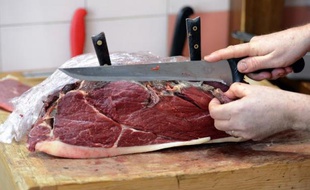Le grossiste néerlandais Willy Selten ayant vendu des milliers de kilos de viande de cheval étiquetée "pur boeuf" a été condamné à deux ans et demi de prison