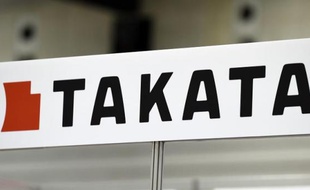 Le logo de Takata à l'enseigne d'un showroom le 23 novembre 2014 à Yokohama