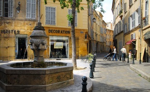 Une fontaine dans le centre ville d'Aix-en-Provence.