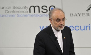 Le ministre iranien des Affaires étrangères, Ali Akbar Salehi, a demandé aux Etats-Unis de prouver leur "sincérité" avant d'entamer des négociations directes proposées par le vice-président des Etats-Unis Joe Biden, dans un entretien diffusé dimanche par Euronews.
