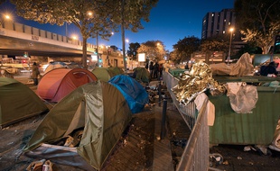 Le camp de fiortune était situé porte de Saint-Ouen, dans le nord de Paris.