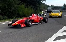 L’insaisissable pilote fantôme qui circulait en « F1 » en Tchéquie, interpellé