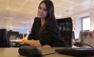 La chanteuse Marina Kaye en chat chez 20 Minutes, le 10 novembre 2015.