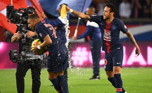 Des images de joie sporadiques, mais pas de vraie fête dimanche au Parc