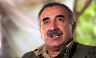 Les rebelles kurdes du PKK ont proclamé samedi la trêve à laquelle leur chef emprisonné Abdullah Öcalan avait appelé deux jours plus tôt et ont indiqué qu'ils attendraient que les autorités turques "assument leurs responsabilités" avant d'amorcer un retrait de Turquie.