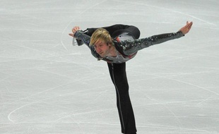 La star russe Evgeni Plushenko, qui avait déjà fait un break après son titre olympique en 2006 pour revenir en 2010, fait à nouveau son retour après une pause de deux ans, lors des Championnats d'Europe de patinage artistique, de mercredi à samedi à Sheffield.
