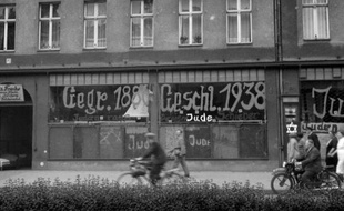 L'Allemagne commémore samedi et dimanche la "Nuit de Cristal", un pogrom contre les juifs organisé par le régime hitlérien, il y a 75 ans, qui révéla au monde sa violence antisémite.