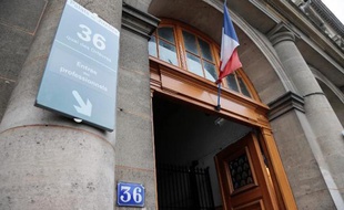 Vue en date du 13 septembre 2013 de l'entrée du "36 quai des Orfèvres" à Paris