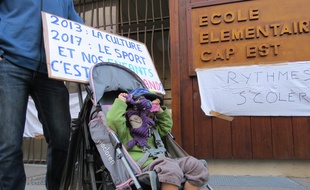 Marseille, le 7 novembre 2014, des parents d'eleves occupent l'ecole Cap Est.