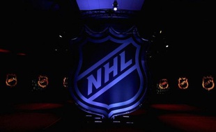 Les dirigeants de la Ligue nord-américaine de hockey sur glace (LNH) et le syndicat des joueurs sont parvenus à un accord de principe dans la nuit de samedi à dimanche à New York mettant ainsi fin au lock-out qui paralysait la saison, ont rapporté les médias canadiens.