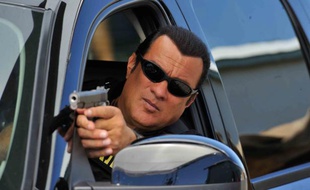 Steven Seagal, dans la série «True Justice».