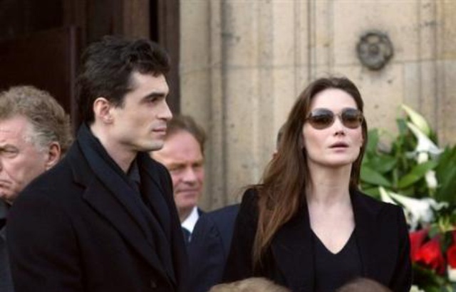 Qui Sont Les 4 Fils De Raphaël Enthoven Aurélien Enthoven, le fils de Carla Bruni et Raphaël Entho­ven victime
