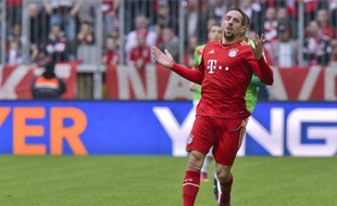 Bien que "Kaiser Franck" ait d'ores et déjà déclaré forfait pour le 8e de finale retour de la Ligue des champions contre Arsenal, mercredi, Deschamps n'a pas perdu tout espoir de récupérer son principal atout offensif qui sera théoriquement présent au rassemblement de Clairefontaine lundi.