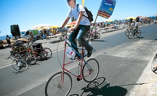 Près de 4 000 personnes ont participé en 2012 à la grande parade cycliste.