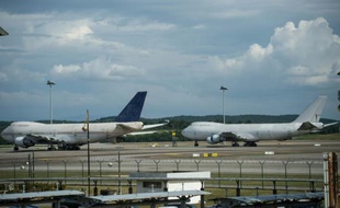 Des Boeing 747 sur le tarmac de l'aéroport de Kuala Lumpur le 8 décembre 2015