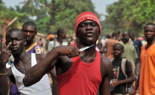 En pointe de la lutte contre les combattants à majorité musulmane Séléka en Centrafrique, les milices chrétiennes anti-balaka, aujourd'hui accusées de multiples exactions, réclament une "reconnaissance" de leur rôle et se disent prêtes au désarmement contre une aide à la réinsertion.