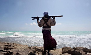 L'étranger enlevé samedi dans la province somalienne proclamée semi-autonome de Galmudug (centre) serait entre les mains de pirates, a affirmé dimanche un responsable du gouvernement local.