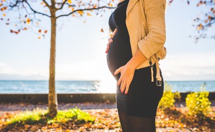 Pour l'heure, aucun délai supplementaire pour se mettre en conformité avec le pass sanitaire n'a été annoncé pour les femmes en début de grossesse qui peuvent depuis peu se faire vacciner.