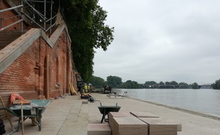 Le chantier des quais sur les berges de la Garonne, au quai de Tounis, à Toulouse.
