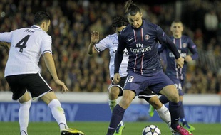 Adil Rami face à Zlatan Ibrahimovic, le 13 février 2013