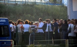 Un tribunal de la banlieue d'Istanbul a entendu jeudi une dernière fois 365 officiers accusés de complot contre le gouvernement au pouvoir en Turquie et devait rendre en soirée son verdict, le premier d'une série de procès politiques qui divisent le pays.