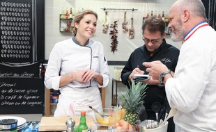 Marion Lefebvre avec les chefs Michel Sarran et Philippe Etchebest.