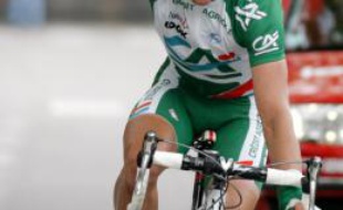 Dimitri Fofonov, le coureur kazakh de l'équipe française du Crédit Agricole, vainqueur de la dernière étape du Dauphiné Libéré, le 15 juin 2008.