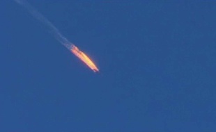 L'avion russe abattu par la Turquie le 24 novembre 2015, près de sa frontière avec la Syrie.