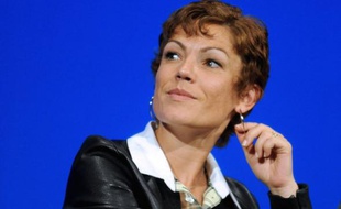 La secrétaire d'Etat à l'Ecologie, Chantal Jouanno, a affirmé mercredi s'être vu proposer une candidature aux élections sénatoriales à Paris "par les plus hautes instances", et qu'une telle proposition "ça s'accepte forcément!".