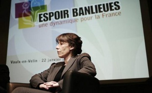 La secrétaire d'Etat à la Ville Fadela Amara a donné mardi la note de "onze sur vingt" au plan "Espoir banlieue" lancé il y a à peine un an, qui fera l'objet d'un bilan lors du comité interministériel de la ville (CIV).