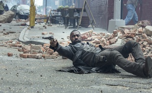 Idris Elba dans La Tour Sombre de Nicolaj Arcel