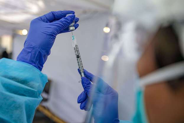 Covid-19 : le vaccin et les tests réguliers maintenant obligatoires dans les grandes entreprises américaines