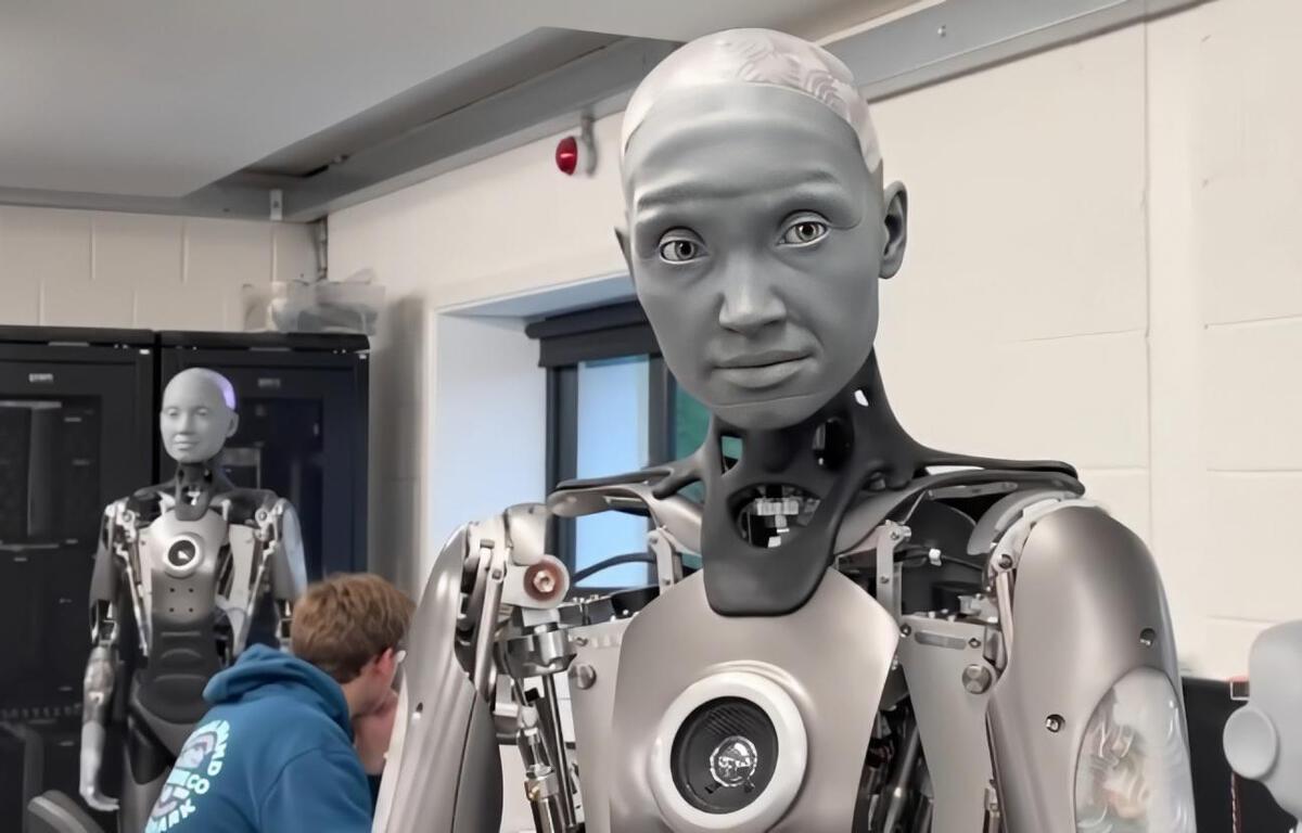 Ameca, un robot à la gestuelle et au visage très humain