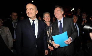 Les maires de Bordeaux et Pau Alain Juppé et François Bayrou à Pau le 8 mars 2014