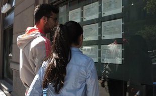 Le taux de chômage en Italie est resté stable en novembre à 11,1% de la population active, un niveau record atteint le mois précédent, selon une estimation provisoire publiée mardi par l'Institut national des statistiques italien (Istat).