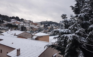 Illustration. Neige à Menton