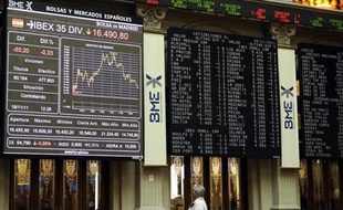 La tension s'est avivée mardi sur les places financières européennes, affectant tout particulièrement Milan et Madrid, touchée de plein fouet par les difficultés de la Catalogne.