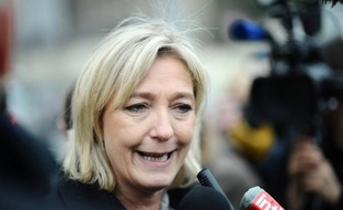 Marine Le Pen, candidate du Front national, a ironisé jeudi sur France 2 sur "l'heureux hasard" que constitue la possible libération "à quelques jours des élections" de la Française Florence Cassez, condamnée à 60 ans de prison au Mexique.