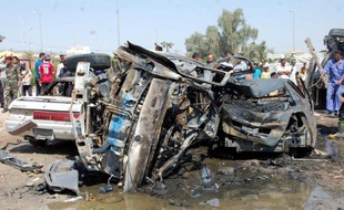Une vague d'attaques, dont 15 à la voiture piégée, a fait près de 50 morts et plus de 100 blessés dimanche en Irak, selon un bilan établi à partir de sources médicales et policières.