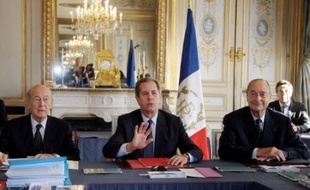 Le Conseil constitutionnel a validé jeudi, sous réserves, le recours possible aux tests ADN pour le regroupement familial, point le plus litigieux du projet de loi sur l'immigration, mais a prohibé les statistiques à base ethnique prévues par ce texte.