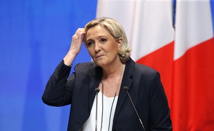 Coup dur pour Marine Le Pen, le nouveau nom du FN ne passe pas.