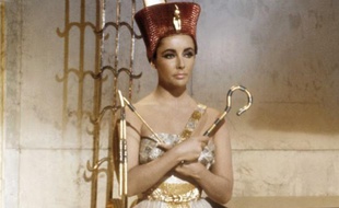 izabeth Taylor dans «Cléopâtre» de Joseph L. Mankiewicz, en 1963