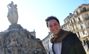 Sébastien Avallone, sur la place de la Comédie, point central du 3e canton.