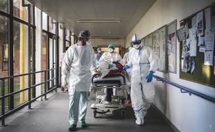 Des membres du personnel médical de l’hôpital de Gap, le 12 novembre 2020.
